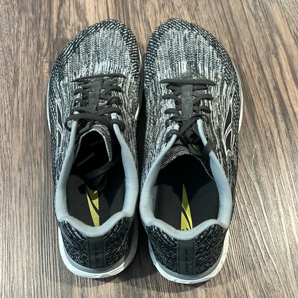 Altra Escalante 2 Shoes Mens 11.5 Gray Black Footshape Zero Drop Road Jogging